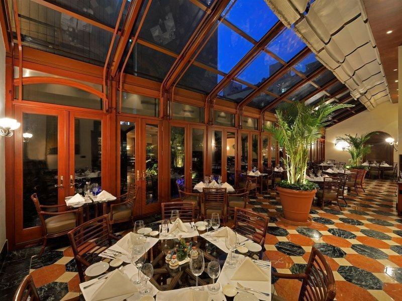 The Sherwood Tajpej Kültér fotó The restaurant