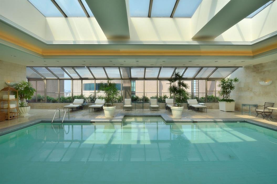 The Sherwood Tajpej Kültér fotó The pool at the Mandarin Oriental, Munich